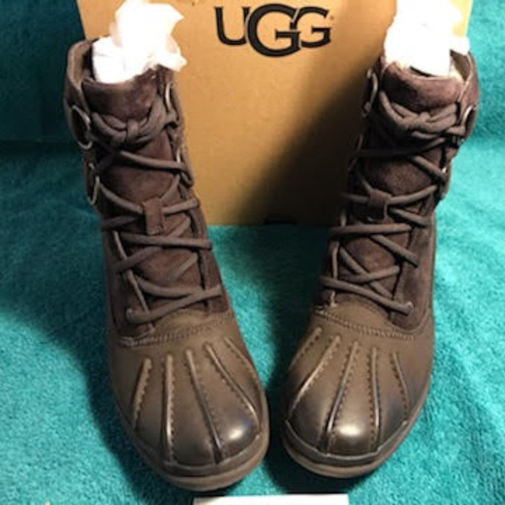 NIB UGG Women's Azaria Winter Boot - Sz 5 - Picture 6 of 7
